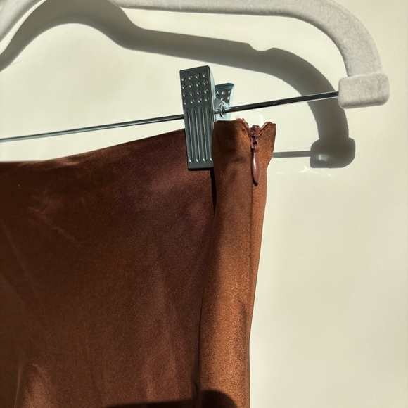 Elegant Brown Maxi Skirt - Picture 3 of 5